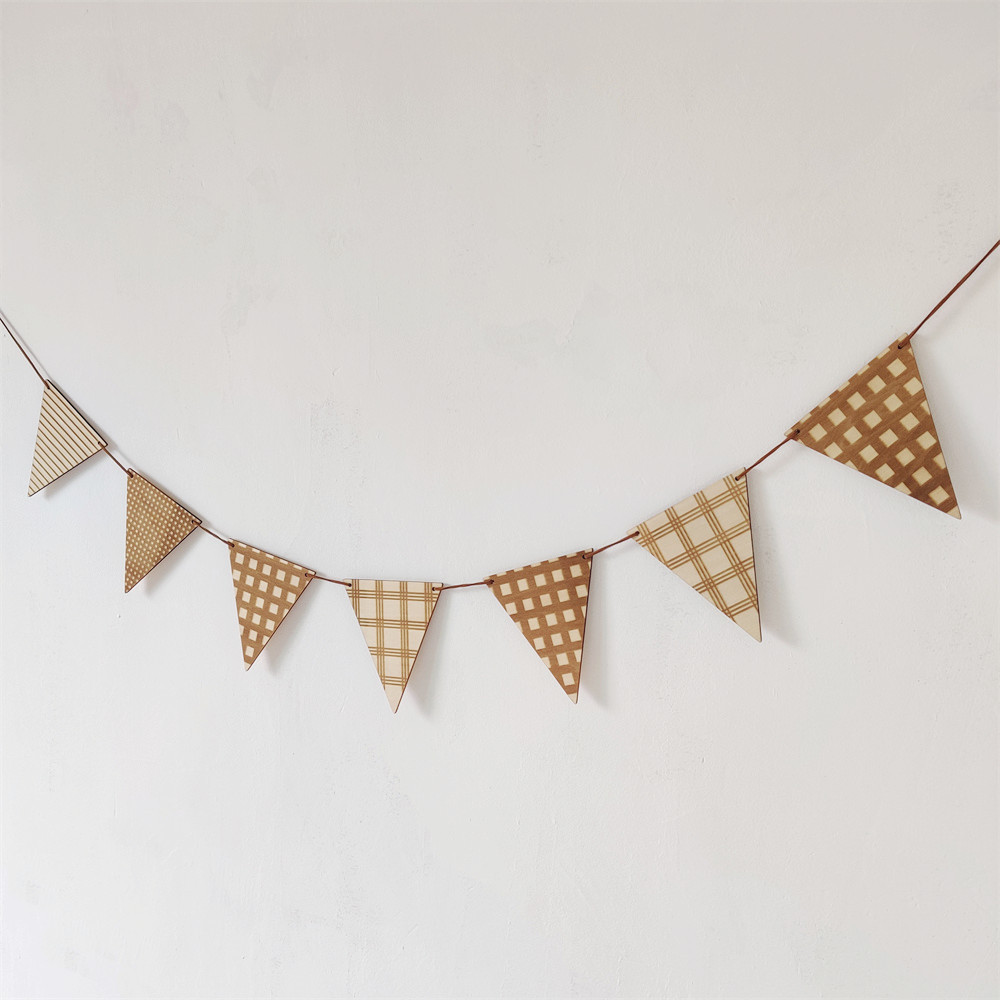 Baby Nursery Garland - İskandinav ahşap üçgen bayrak duvar asılı